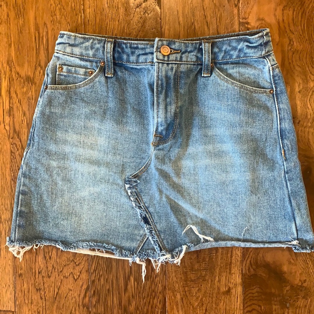 Forever 21 Denim skirt. Size Small